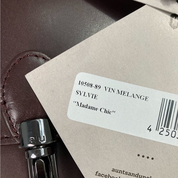 Vin Melange |Sylvie | Madame Chic- Aunts & Uncles - Picture 9 of 9